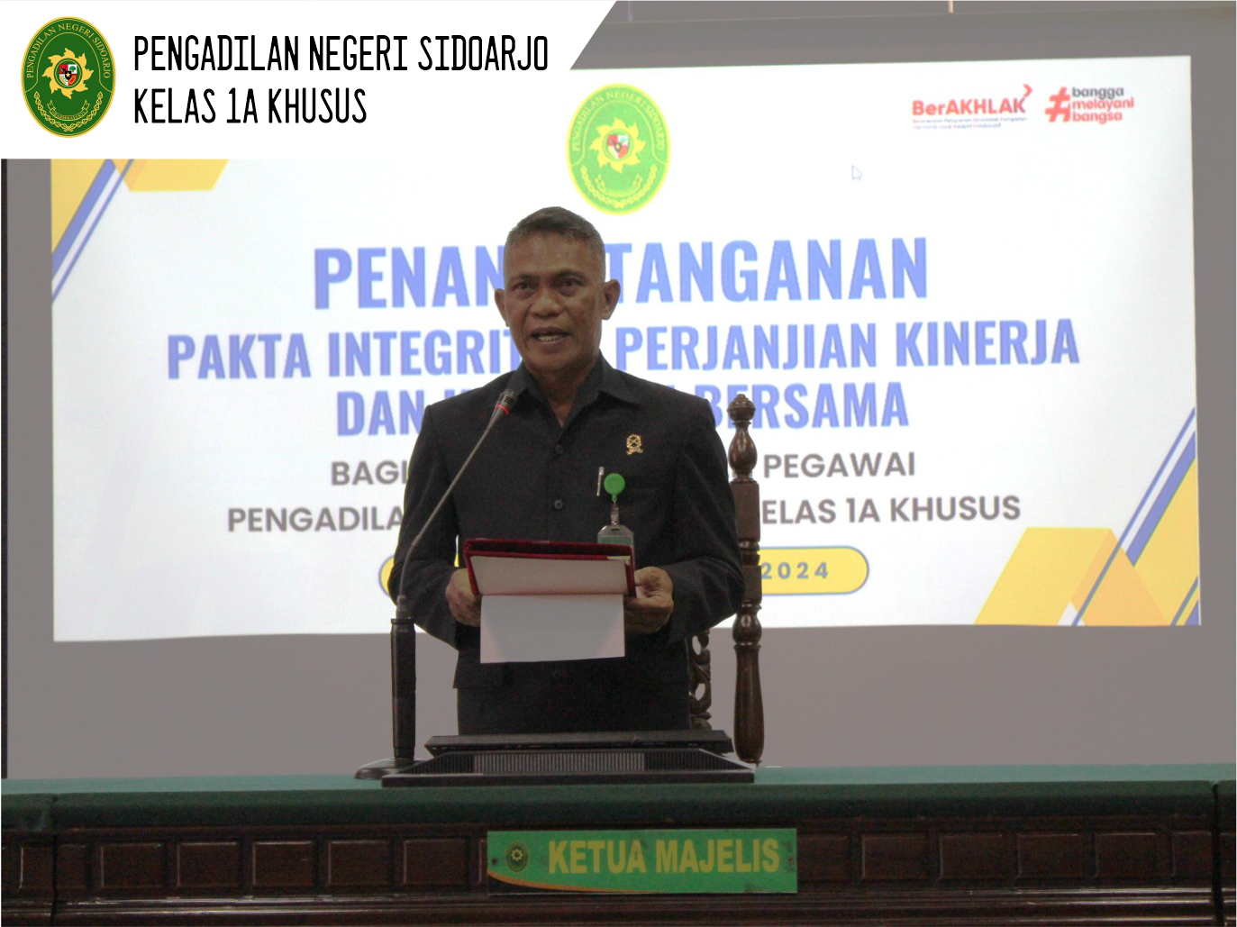 PEMBACAAN DAN PENANDATANGANAN PAKTA INTEGRITAS SELURUH APARATUR PENGADILAN NEGERI SIDOARJO TAHUN 2024